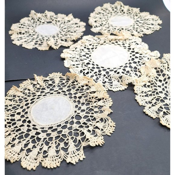 Round Doillies Set of 5 Handmade Cream Vintage Textiles Decor Cr151 - Picture 2 of 7